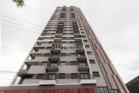 Image 17 - 887608