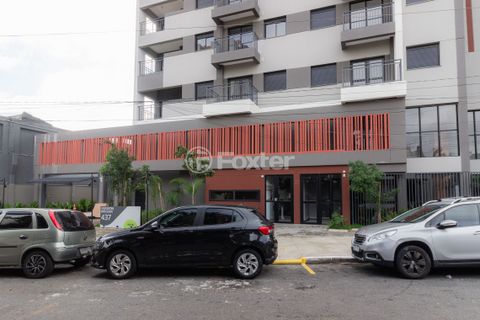 Image 18 - 918093