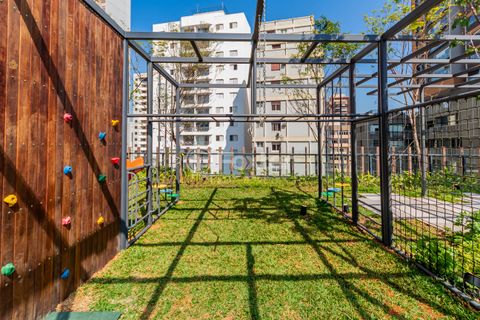 Image 9 - 842572