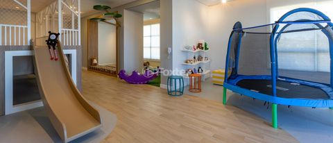 Image 5 - 884421