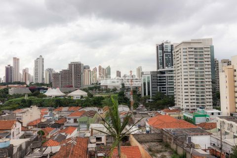 Image 17 - 867480