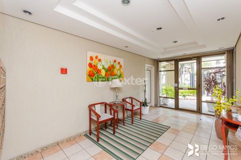Image 6 - 878488