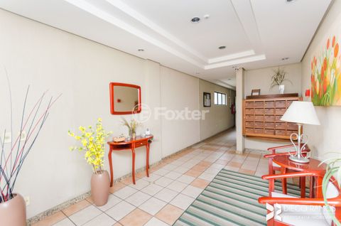 Image 7 - 878488