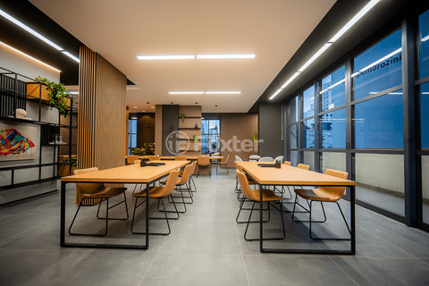 Image 10 - 876969