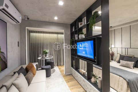 Image 8 - 877315