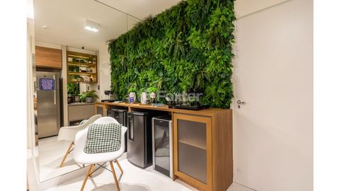 Image 9 - 875763