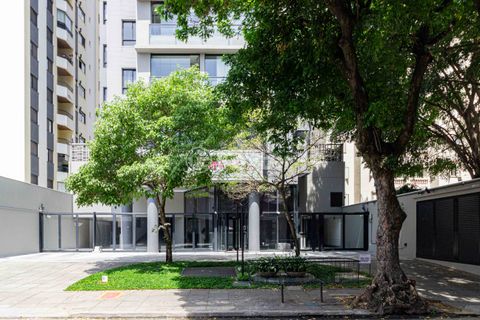 Image 18 - 894842