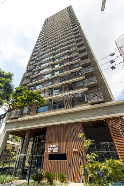 Image 10 - 837144
