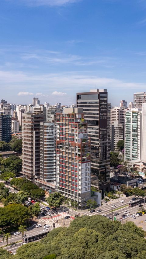 Image 0 - 878238