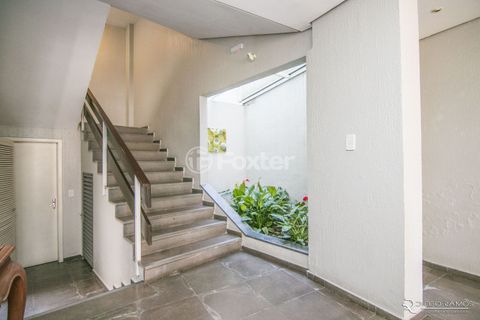 Image 7 - 929745