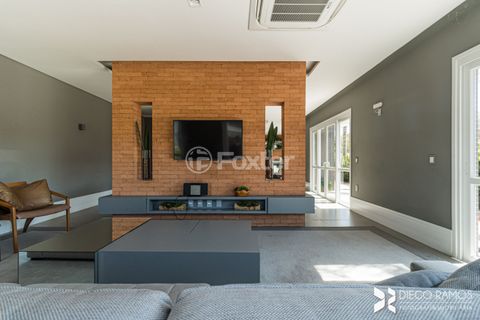 Image 10 - 876305
