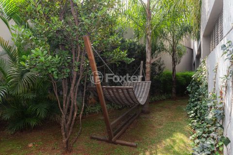 Image 19 - 873146