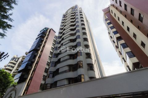 Image 17 - 869840