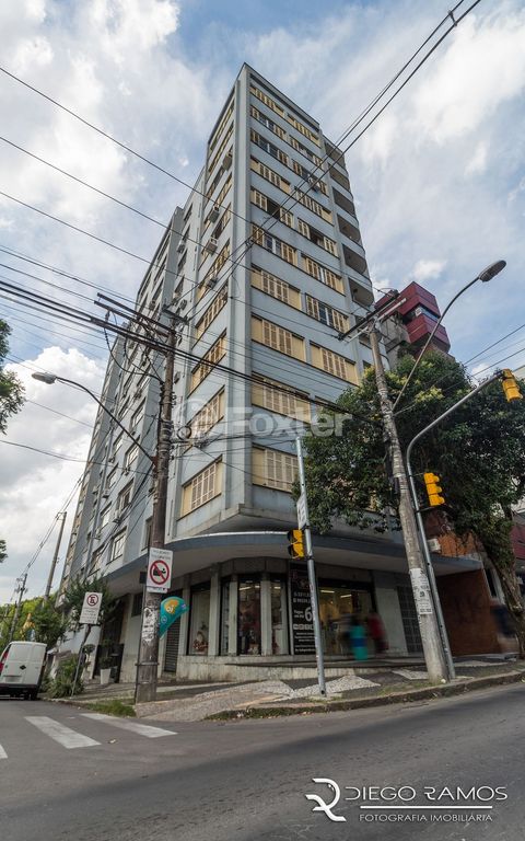Image 17 - 892292