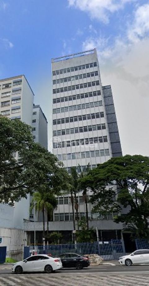 Image 15 - 704111