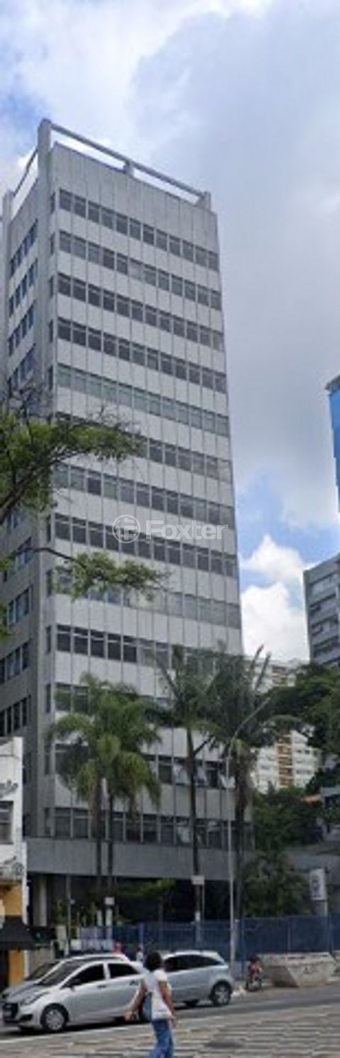Image 14 - 704111