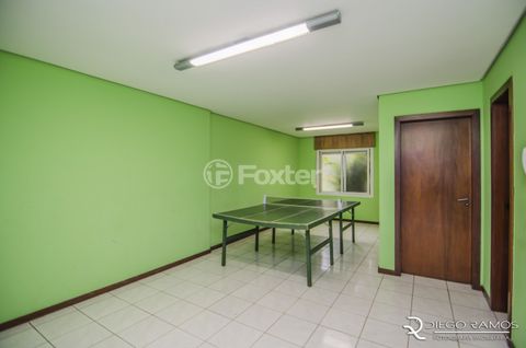 Image 7 - 889540