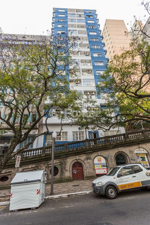 Image 15 - 890286
