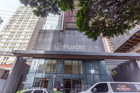 Image 17 - 852212