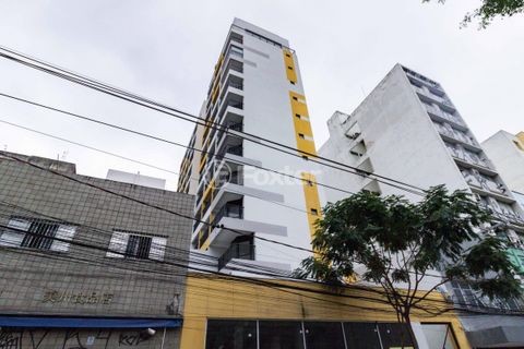 Image 18 - 882638