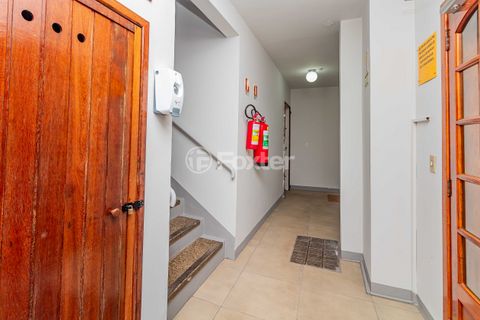 Image 10 - 867084