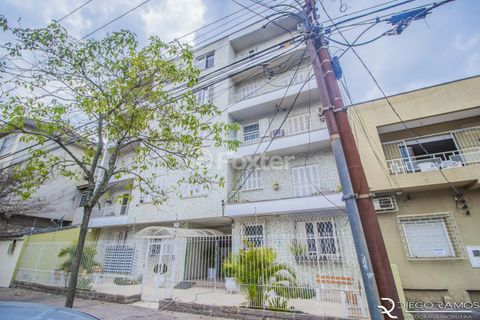 Image 10 - 872485