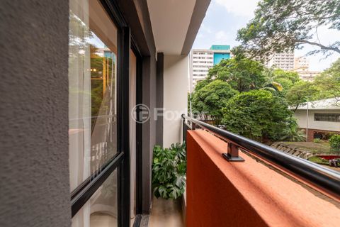 Image 15 - 928525