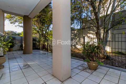 Image 8 - 876898