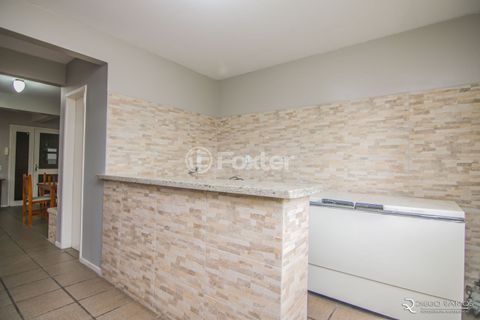 Image 19 - 896810