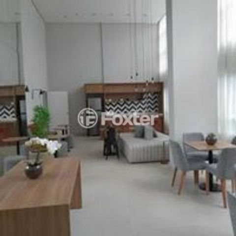 Image 9 - 895691