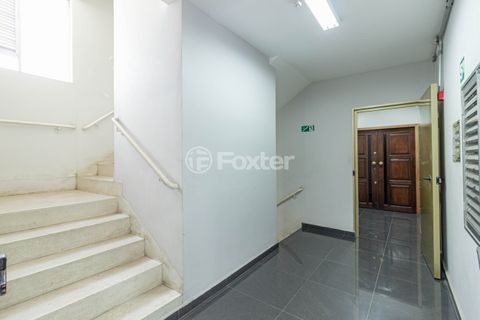 Image 18 - 891932