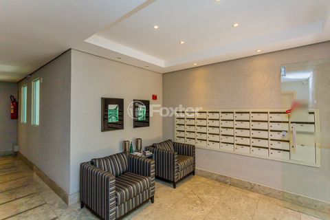 Image 11 - 897853