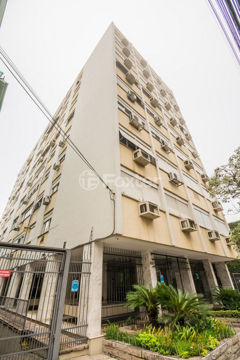 Image 10 - 882757