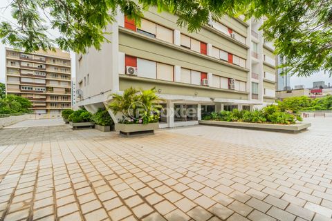 Image 8 - 872856
