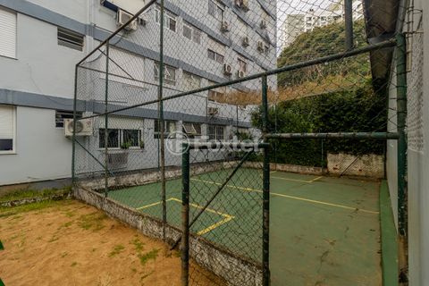 Image 19 - 826616