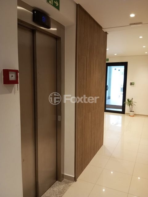 Image 6 - 931580
