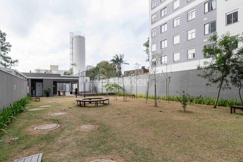 Image 17 - 894436