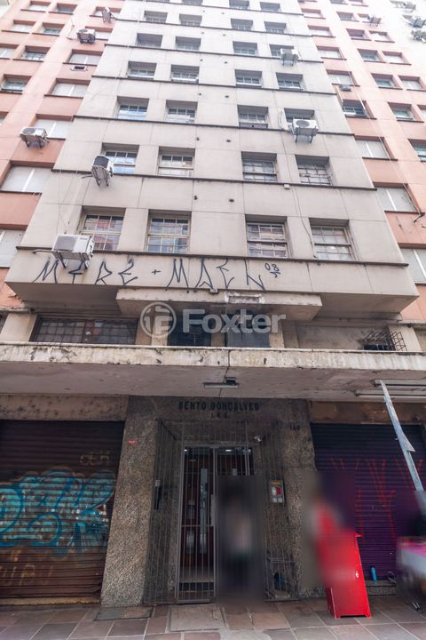 Image 8 - 886396