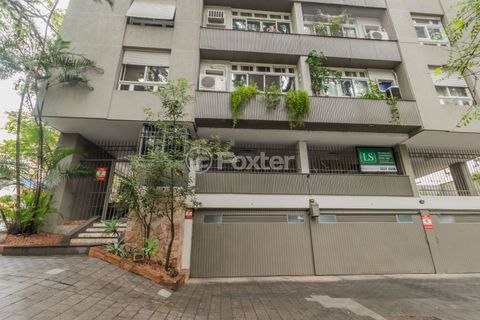 Image 17 - 885603