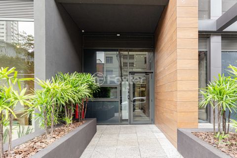 Image 16 - 899023