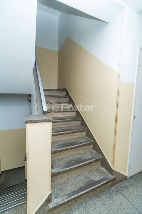 Image 10 - 866689