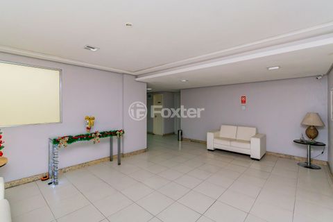 Image 11 - 887354
