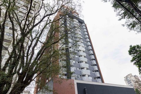 Image 12 - 900517