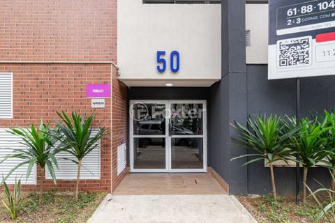 Image 16 - 900517