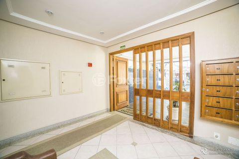 Image 8 - 873642