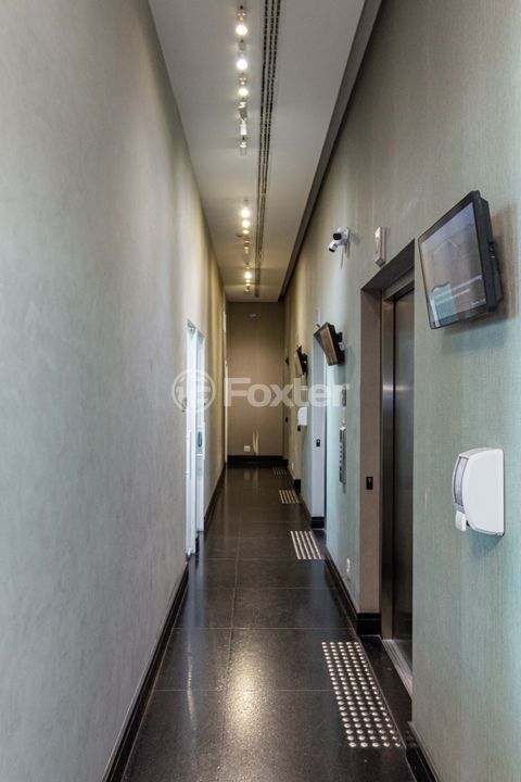 Image 16 - 934597