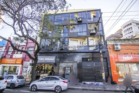 Image 14 - 877768