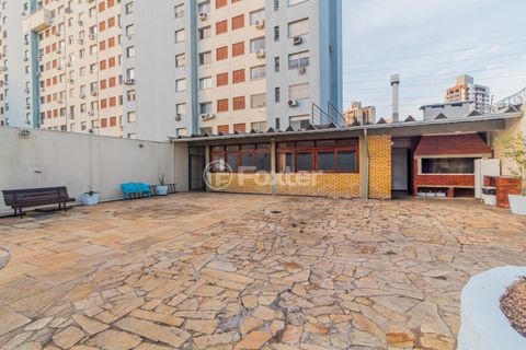 Image 17 - 224810