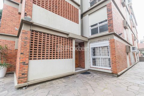 Image 19 - 896718