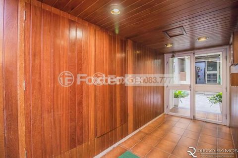 Image 17 - 895605